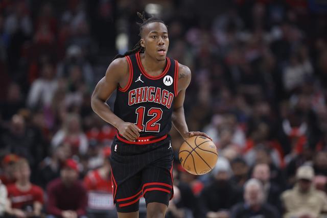 中国三人女篮不敌澳大利亚2连败 王丽丽4分5助