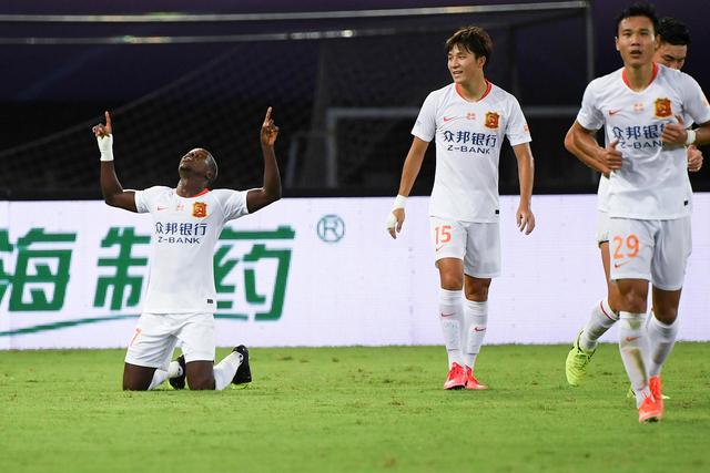 赵继伟30+5+8杨瀚森9+11+3 辽宁力克青岛4连胜